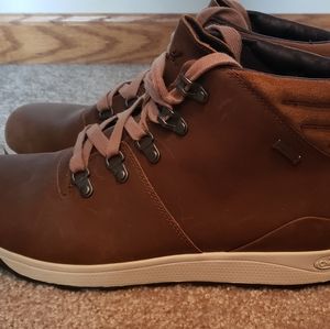 Chaco mens boots 9.5